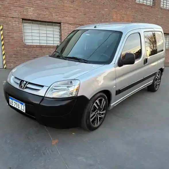 Peugeot Partner 1.6 Hdi Furgon Confort 5As 2017 - foto 1
