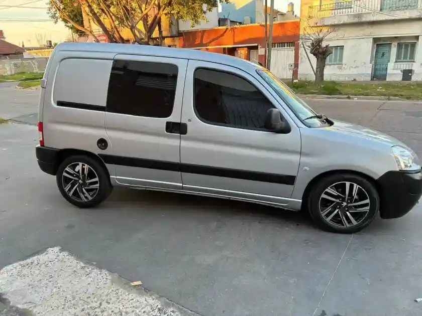 Peugeot Partner 1.6 Hdi Furgon Confort 5As 2017 - foto 4