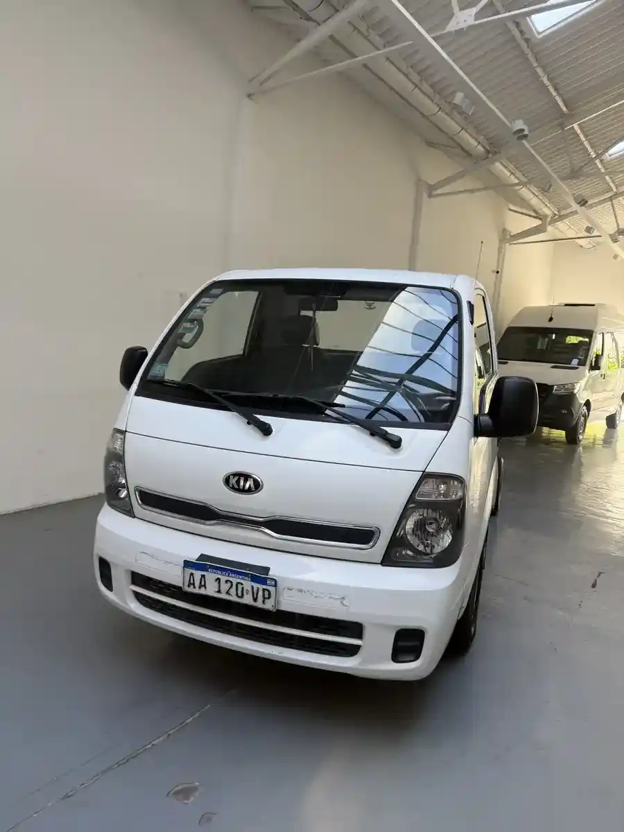Kia K2500 2.5 Caja 2016 - foto 3