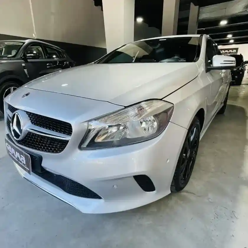 Mercedes-Benz Clase A 1.6 A200 Urban 156Cv 2018 - foto 1