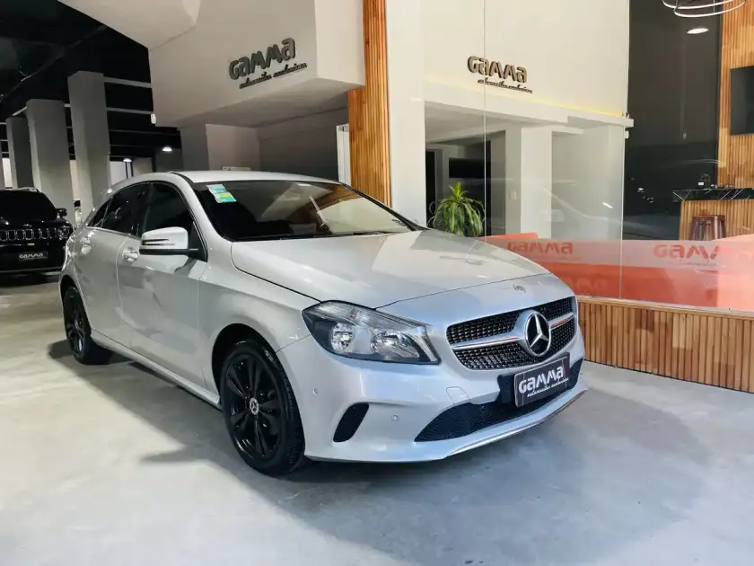 Mercedes-Benz Clase A 1.6 A200 Urban 156Cv 2018 - foto 3