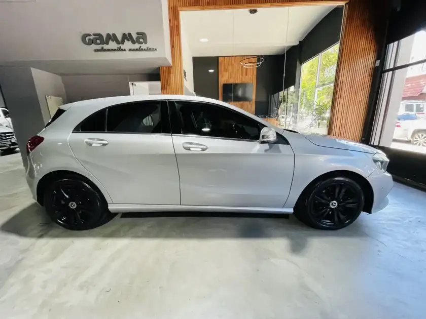 Mercedes-Benz Clase A 1.6 A200 Urban 156Cv 2018 - foto 4