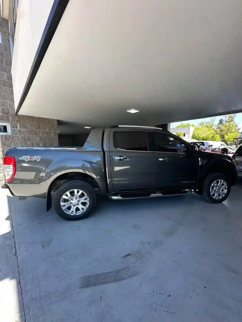 Ford Ranger 3.2 Cd Limited Tdci 200Cv 2018 - foto 4