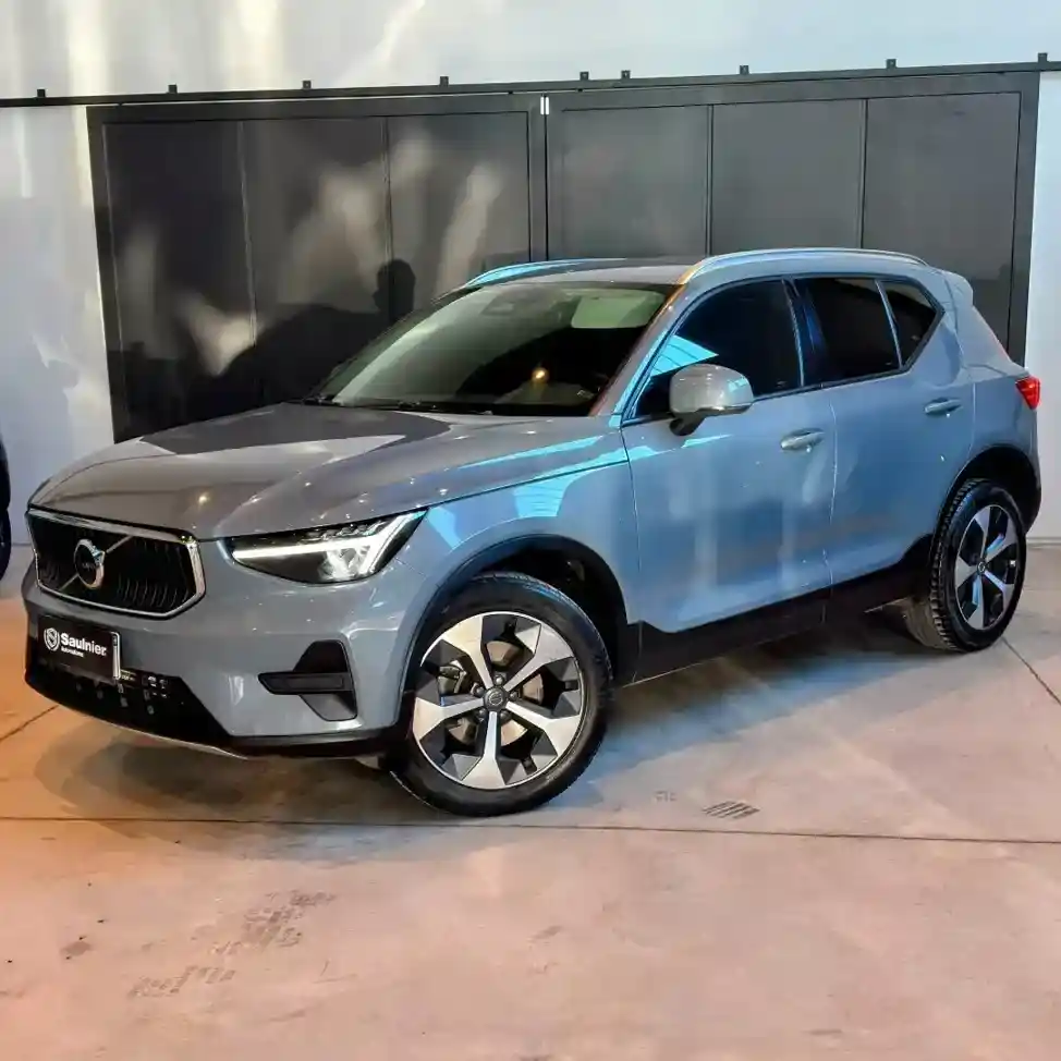 Volvo Xc40 2.0 B4 2023 - foto 1