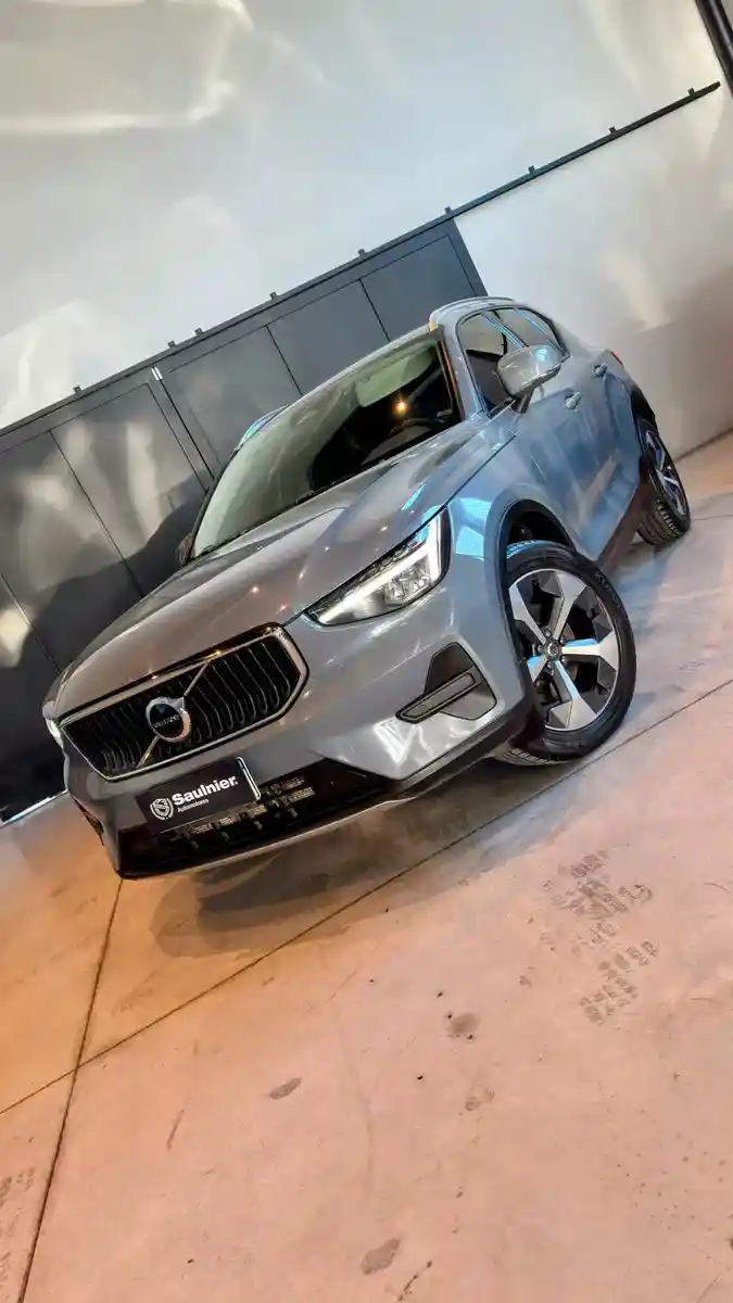 Volvo Xc40 2.0 B4 2023 - foto 3