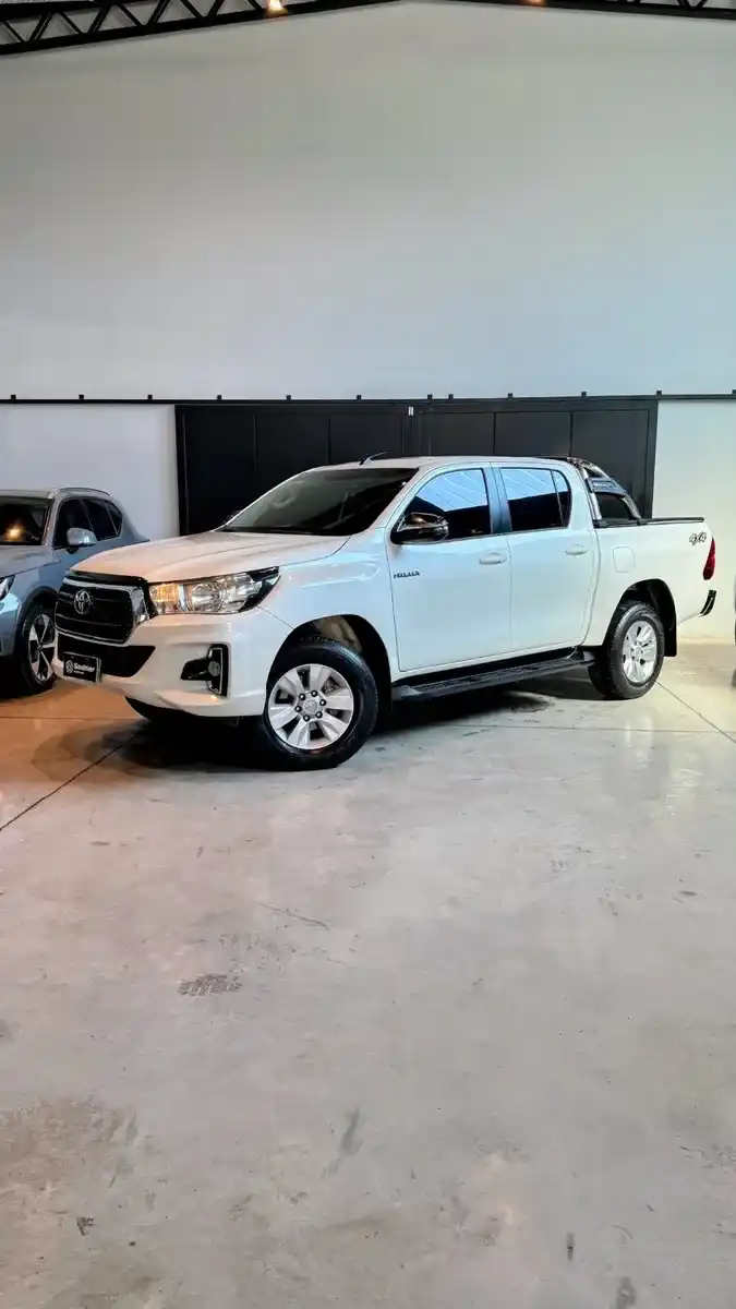 Toyota Hilux Pick-Up 2.8 Cd Srv 177Cv 4X4 At 2018 - foto 2
