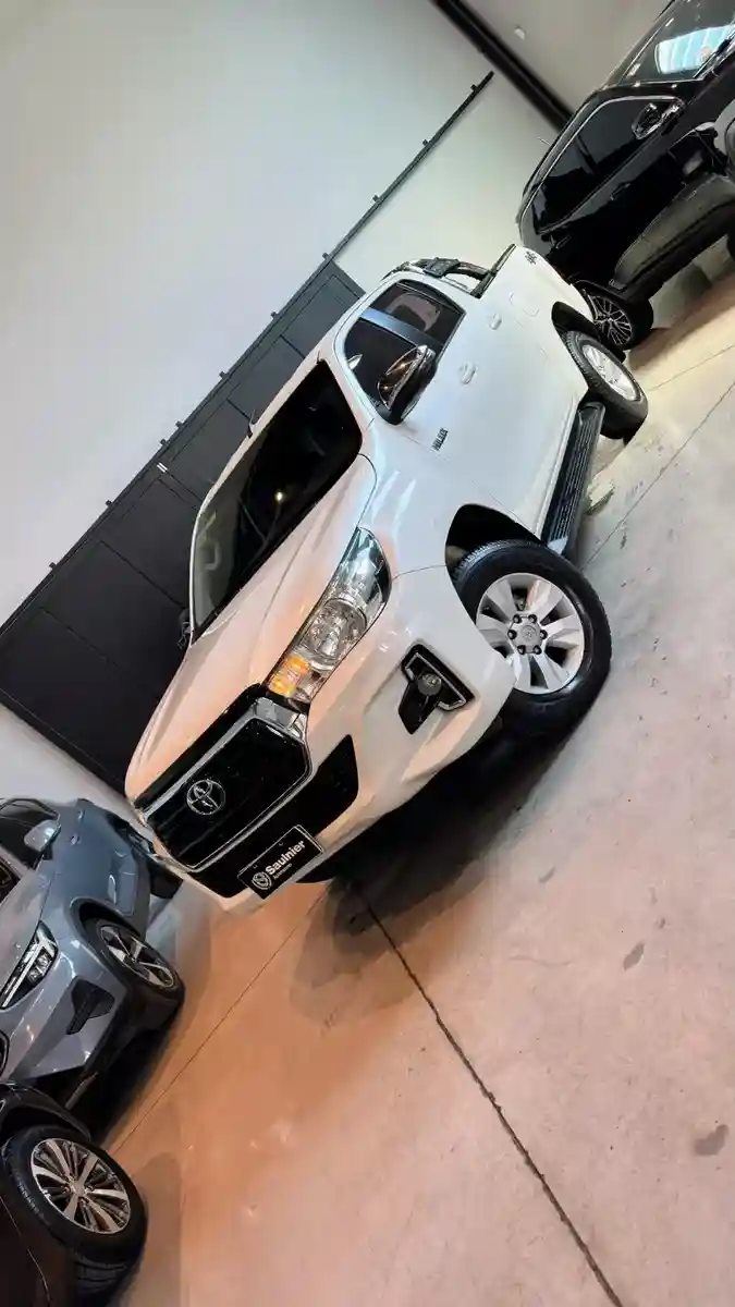 Toyota Hilux Pick-Up 2.8 Cd Srv 177Cv 4X4 At 2018 - foto 3