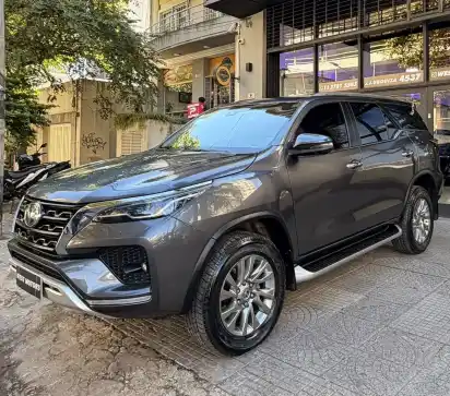 Toyota Sw4 2.8 Srx 204Cv 4X4 7As At 2023 - foto 1