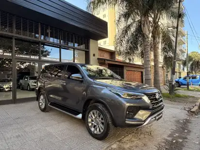 Toyota Sw4 2.8 Srx 204Cv 4X4 7As At 2023 - foto 2