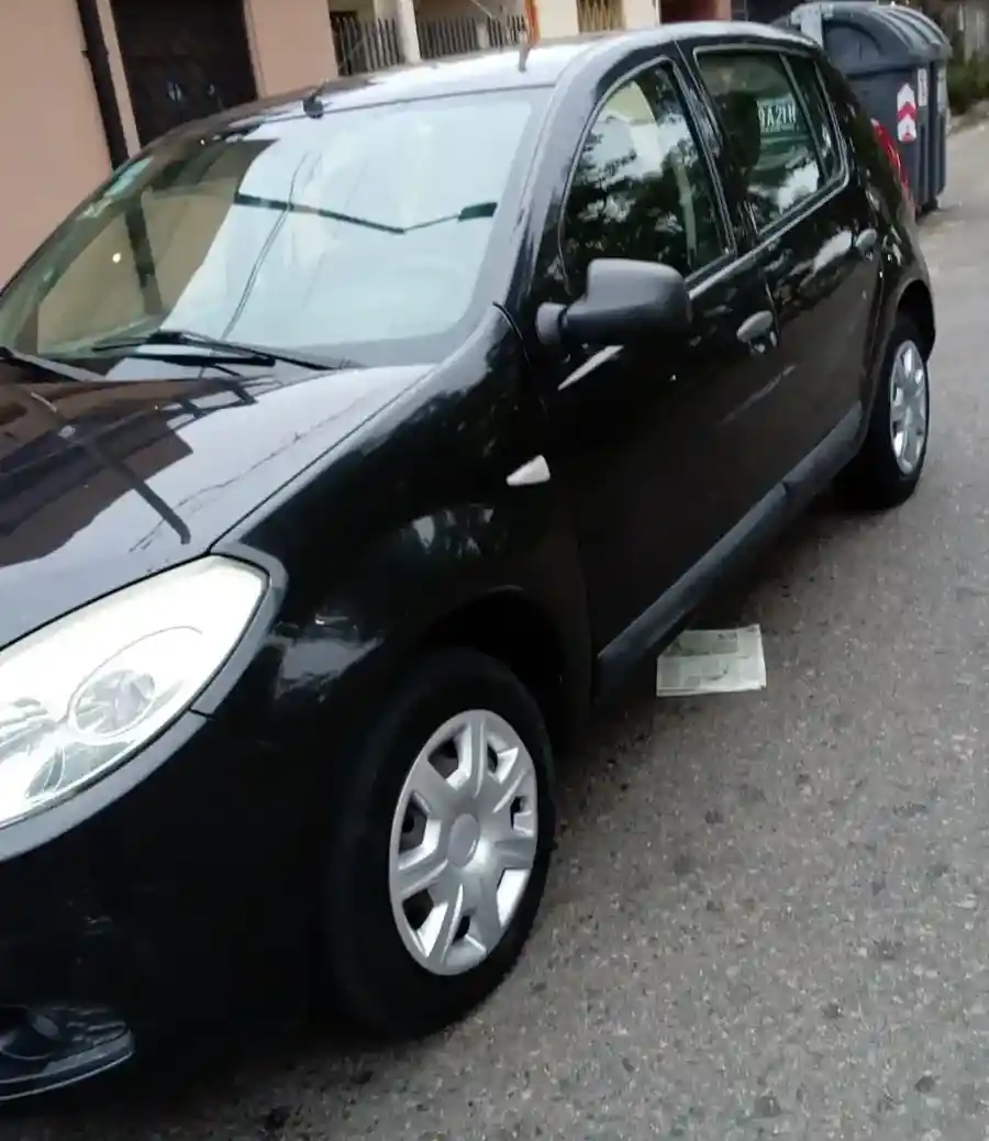 Renault Sandero 1.6 Confort 2011 - foto 3