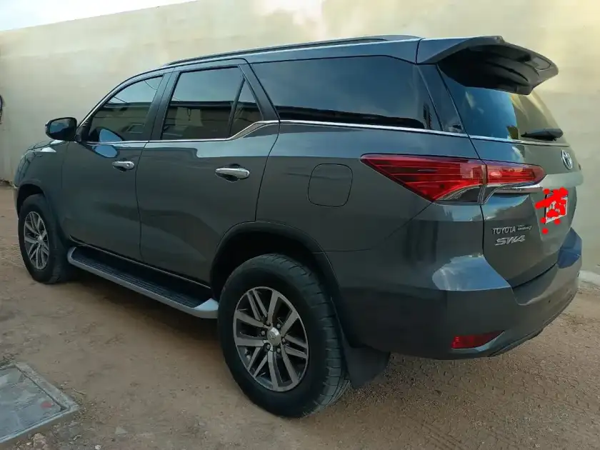 Toyota Sw4 2.8 Srx 177Cv 4X4 7As At 2019 - foto 4
