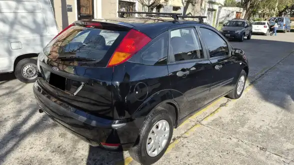 Ford Focus 1.6 Ambiente 2007 - foto 5