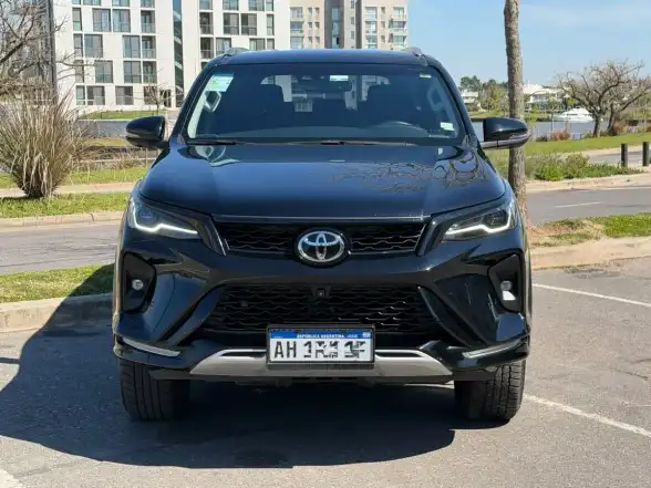 Toyota Sw4 2.8 Srx 204Cv 4X4 7As At 2025 - foto 2