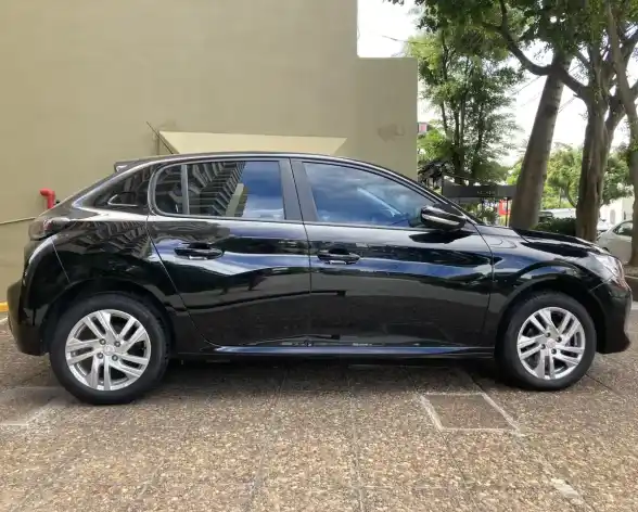 Peugeot 208 1.6 Active Pack 2023 - foto 3