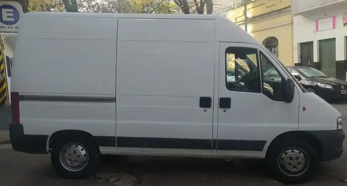 Peugeot Boxer 2.3 Hdi Confort 350Mh Elevado. 2015 - foto 5