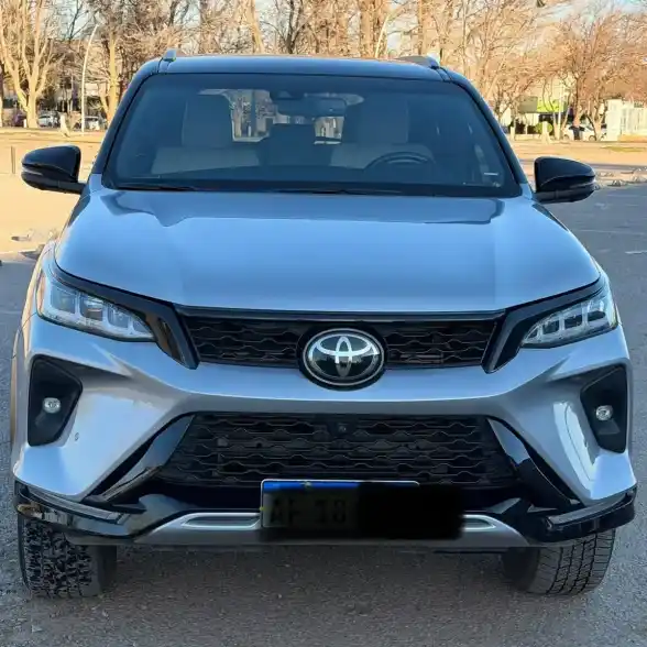 Toyota Sw4 2.8 Tdi Diamond 4X4 6At 7As 2023 - foto 4