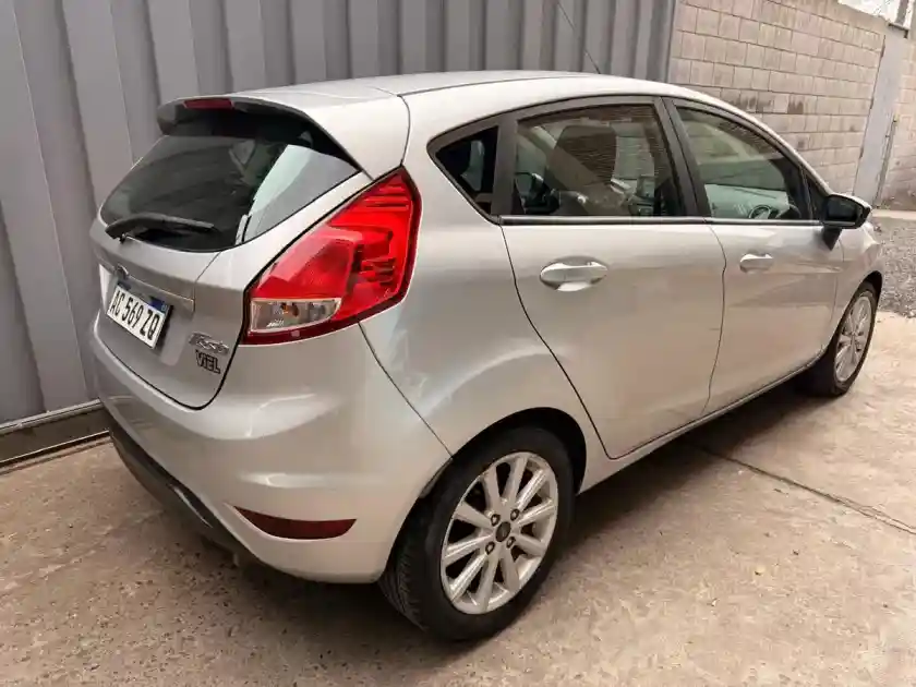 Ford Fiesta Kinetic 1.6 Se 120Cv 2018 - foto 4