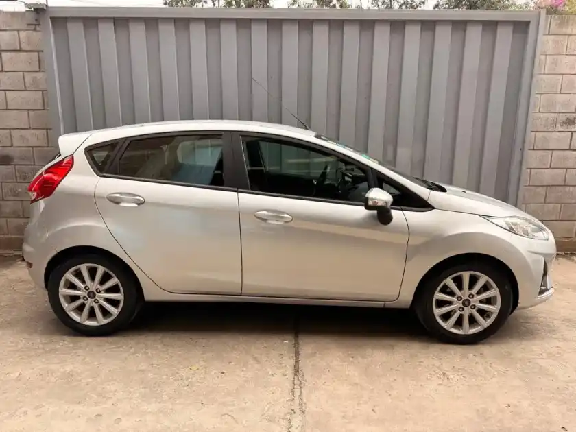 Ford Fiesta Kinetic 1.6 Se 120Cv 2018 - foto 5
