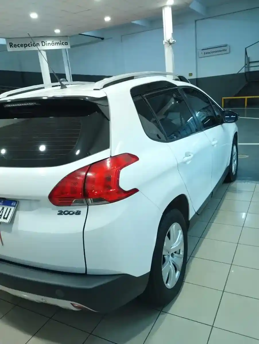 Peugeot 2008 1.6 Allure 2019 - foto 5