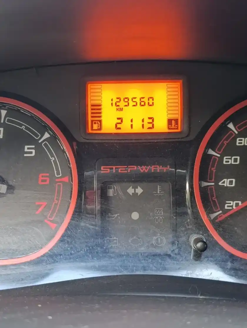 Renault Sandero Stepway 1.6 Confort 2011 - foto 5