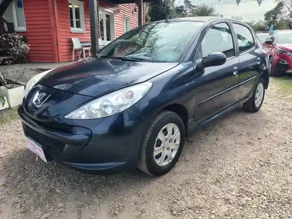 Peugeot 207 2015 - foto 1