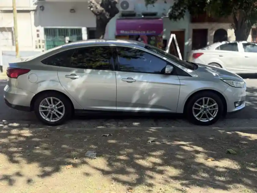 Ford Focus Iii 2.0 Se Plus Mt 2016 - foto 4
