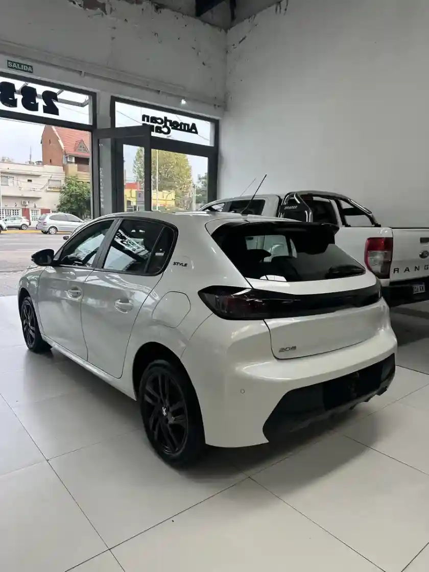 Peugeot 208 1.6 Style Mt 2023 - foto 3