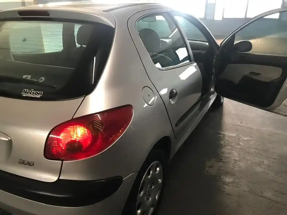 Peugeot 206 1.6 Xs Premium 2005 - foto 3