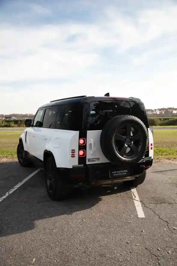 Land Rover Defender 2.0 110 P400E Hse X-Dynamic 2024 - foto 5