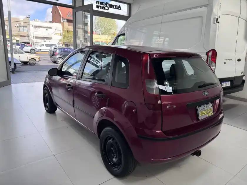 Ford Fiesta 1.6 Edge 2003 - foto 3