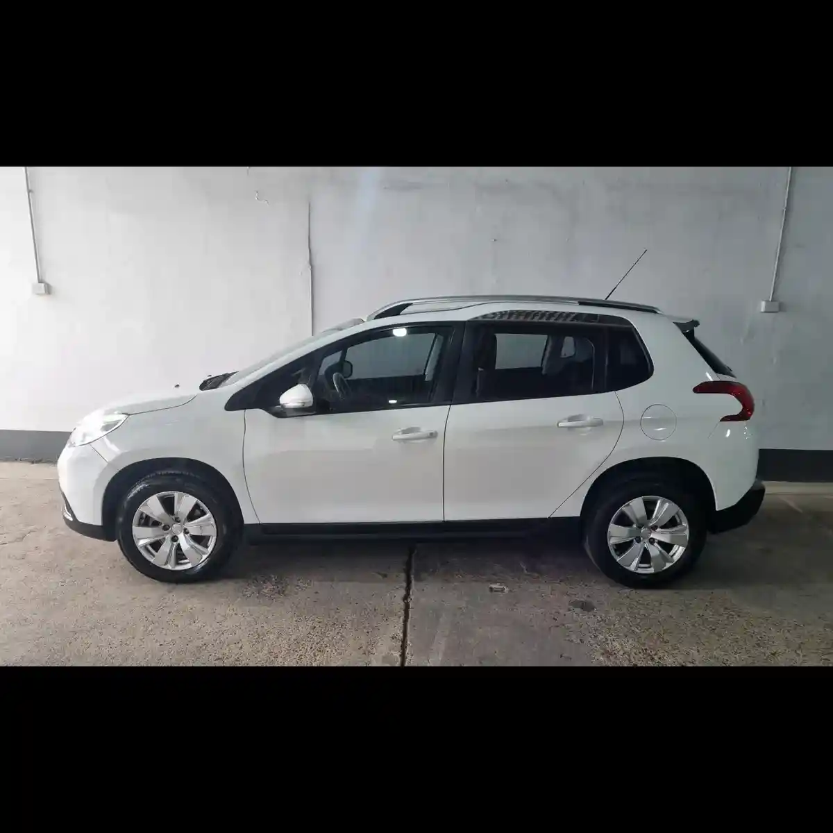 Peugeot 2008 1.6 Allure Tiptronic 2017 - foto 4