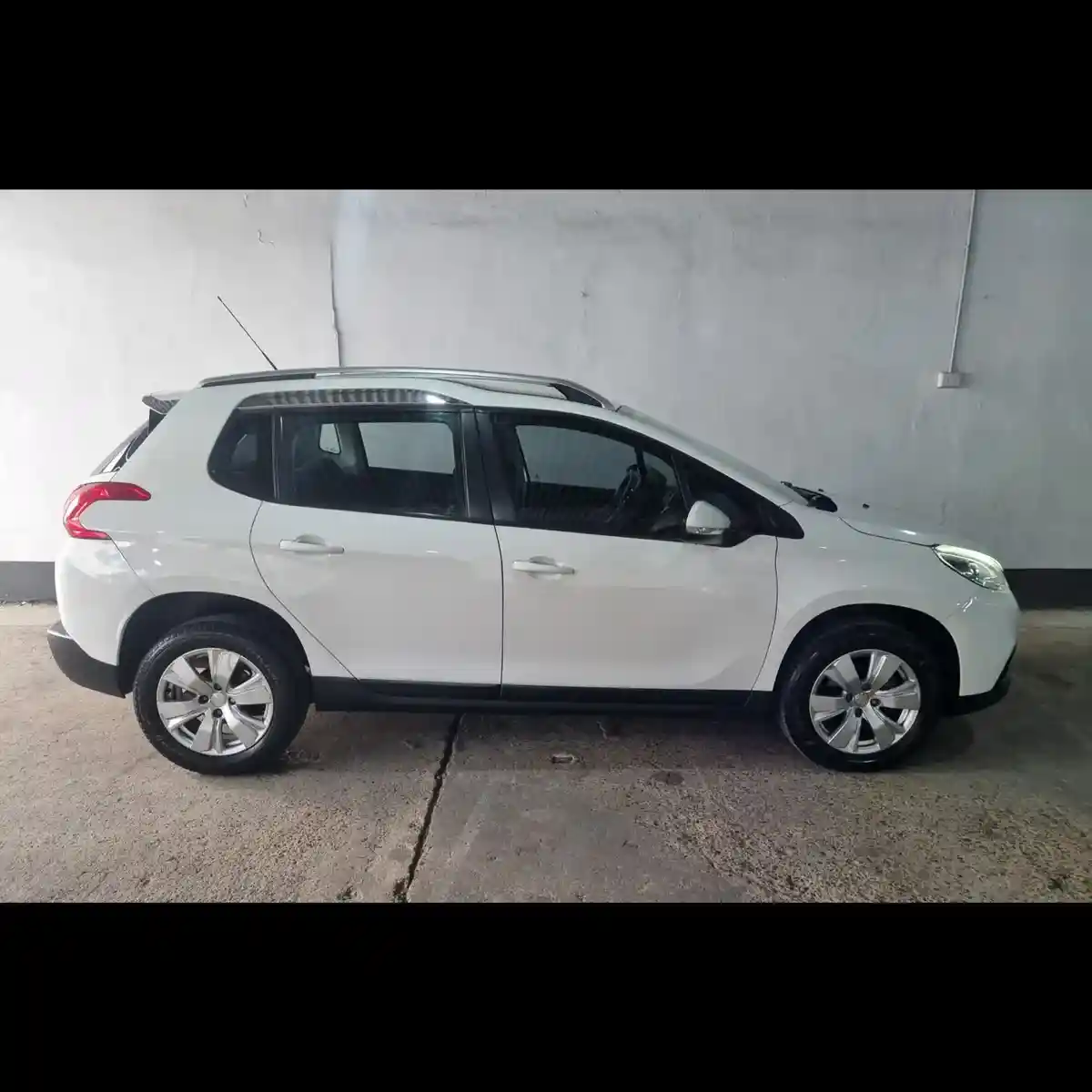 Peugeot 2008 1.6 Allure Tiptronic 2017 - foto 5