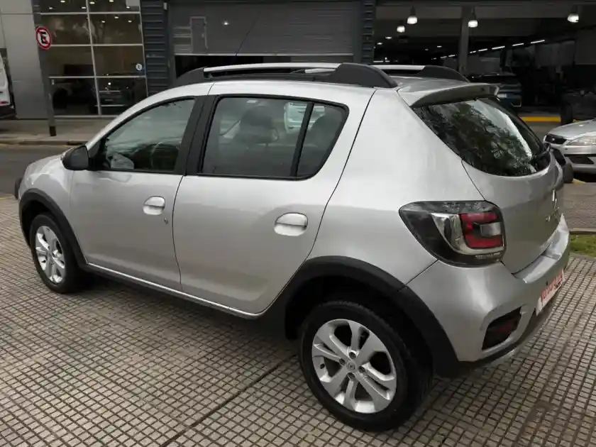 Renault Sandero Stepway 1.6 Privilege 105Cv 2018 - foto 3