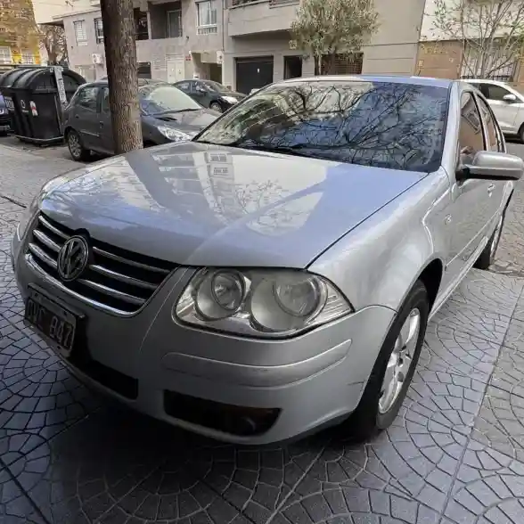Volkswagen Bora 2008 - foto 1