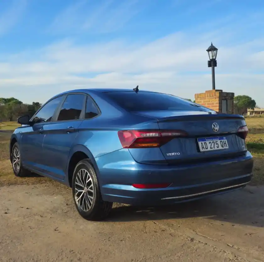 Volkswagen Vento 1.4 Comfortline 150Cv At 2018 - foto 2