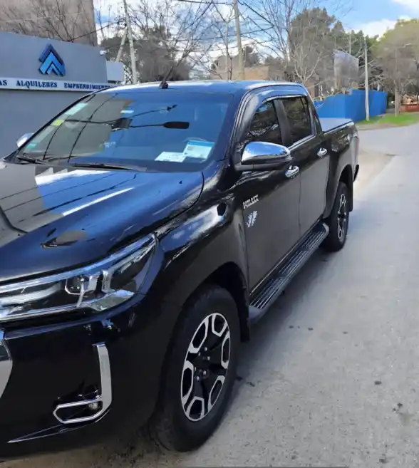Toyota Hilux Pick-Up 2.8 Cd Srx 204Cv 4X4 M6 2022 - foto 1