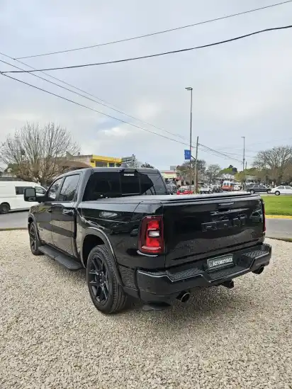Ram 1500 3.0 Laramie Nigth Edition 4X4 At8 2025 - foto 4