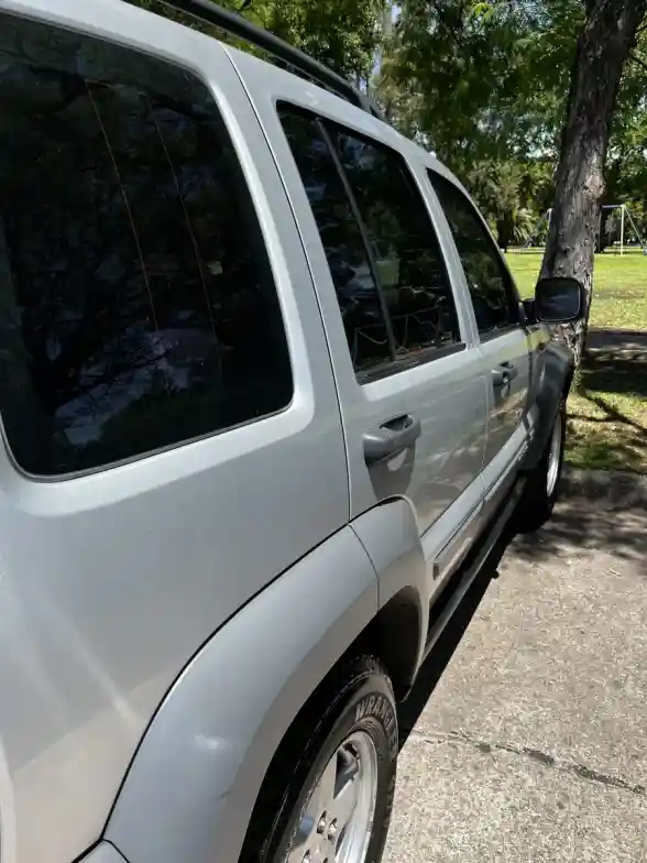 Jeep Cherokee 2.4 Sport 2005 - foto 5