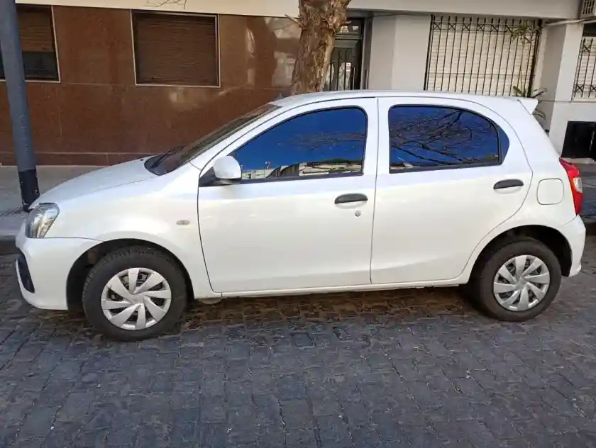 Toyota Etios 1.5 Sedan X 2022 - foto 3