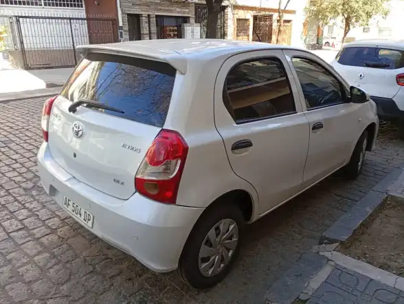 Toyota Etios 1.5 Sedan X 2022 - foto 5