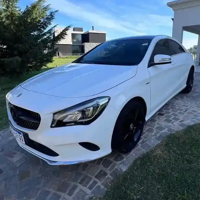 Mercedes-Benz Clase Cla 1.6 Cla200 Urban 156Cv At 2018 - foto 1