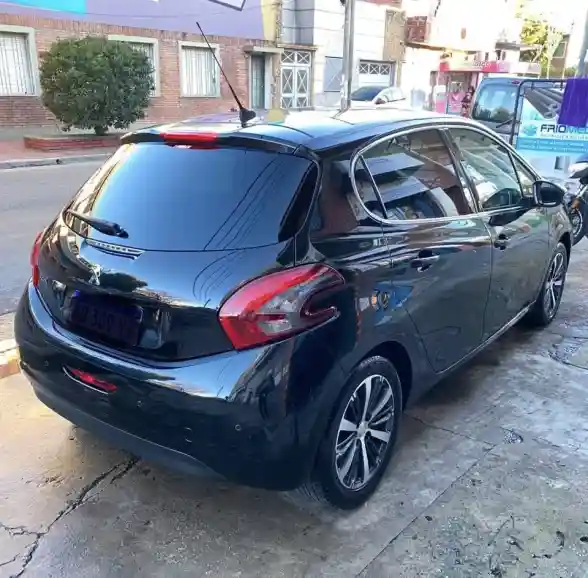 Peugeot 208 1.6 Allure Plus Hdi 2018 - foto 2
