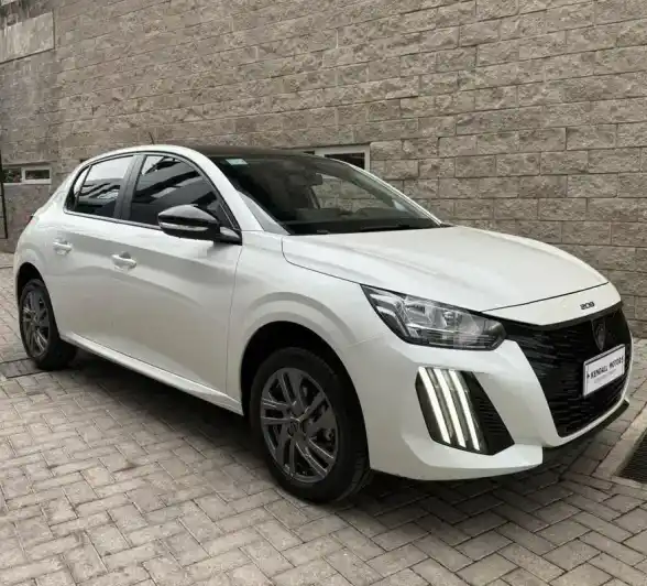 Peugeot 208 1.6 Allure At 2025 - foto 2