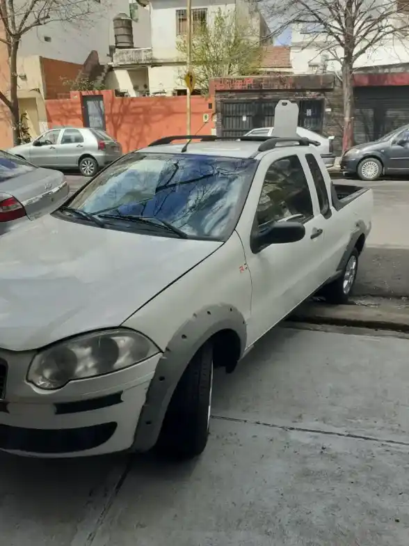 Fiat Strada 2010 - foto 1