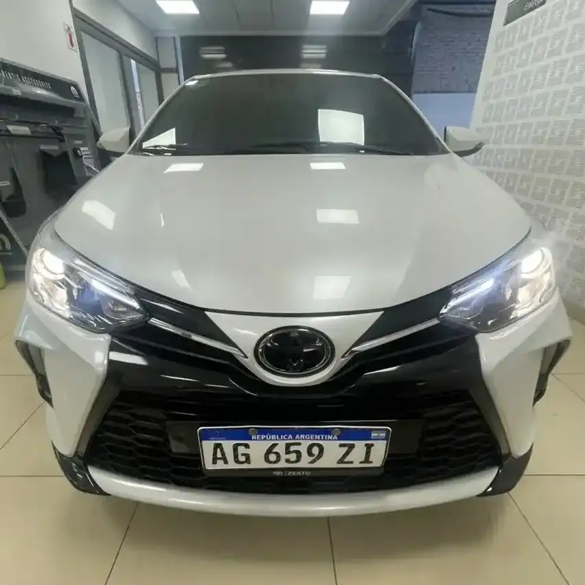 Toyota Yaris 1.5 107Cv Xls Pack Cvt 2024 - foto 2