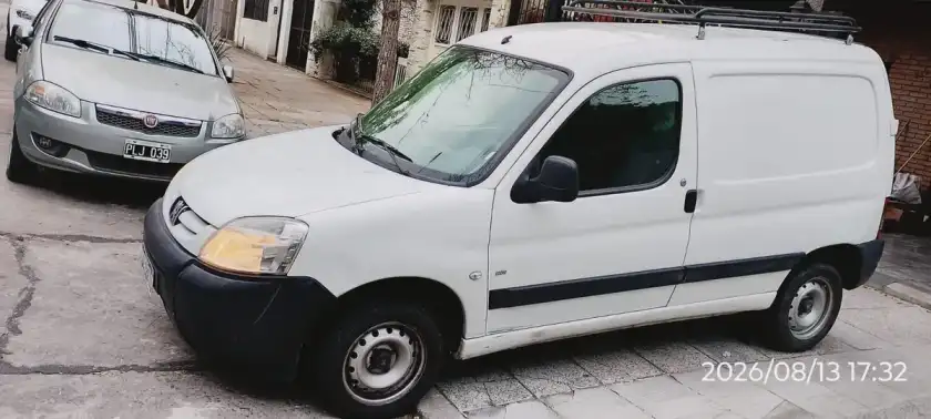 Peugeot Partner Furgon 1.6 Hdi 2017 - foto 1