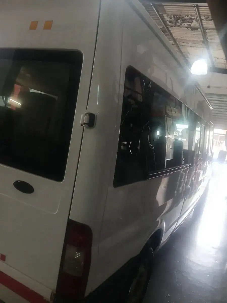 Ford Transit 2.4 Furgon Largo Tdci Ta Aa (3750) 2011 - foto 4