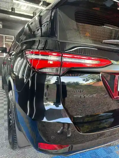 Toyota Hilux Sw4 2.8 Srx 177Cv 4X4 7As At 2023 - foto 5