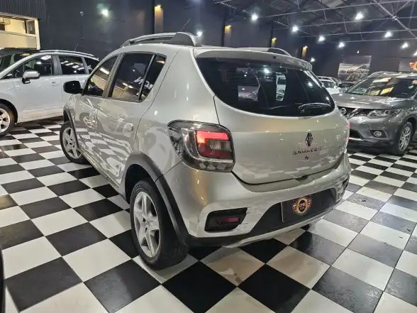 Renault Sandero Stepway 1.6 Expression 105Cv 2018 - foto 5