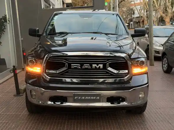 Ram 1500 5.7 Laramie Atx V8 2016 - foto 2